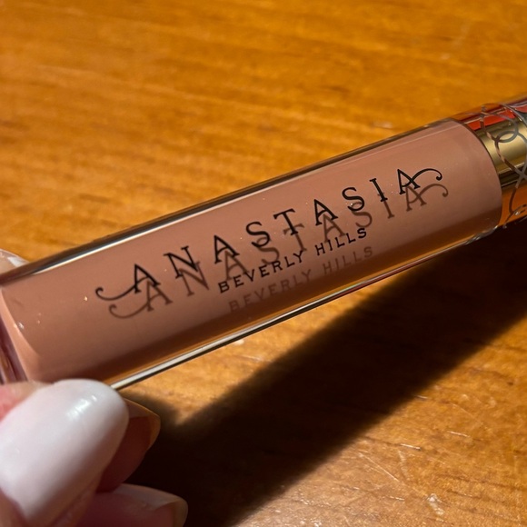 Anastasia Beverly Hills Lip Gloss Toffee - Picture 4 of 14